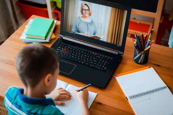 Curso Online: 3 dicas para preparar meu filho para aulas virtuais